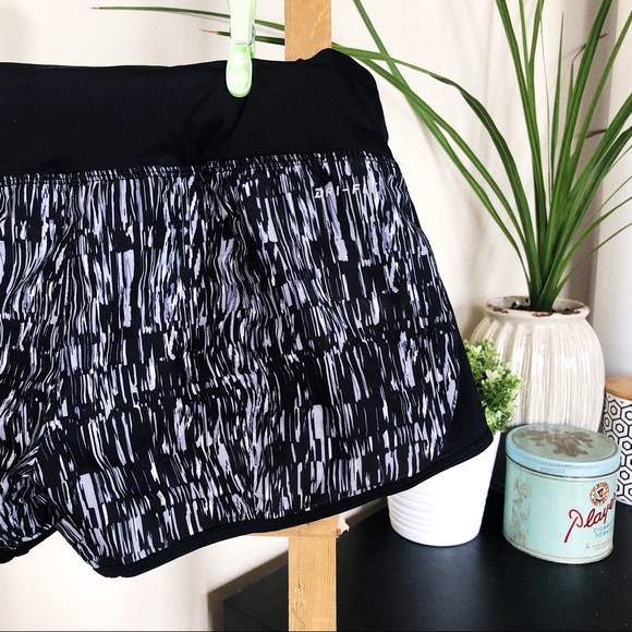 Nike Running Shorts - Picture 5 of 5